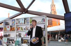 Книга Василия Попова «Вот мой дом», вышедшая в Издательстве Московской Патриархии, представлена на Московском фестивале «Книги России»