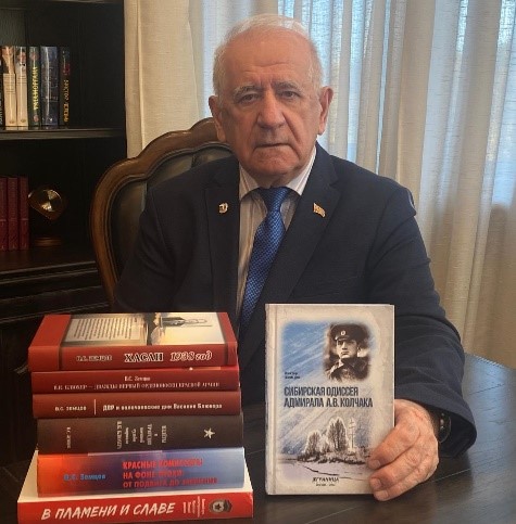 Земцов.jpg