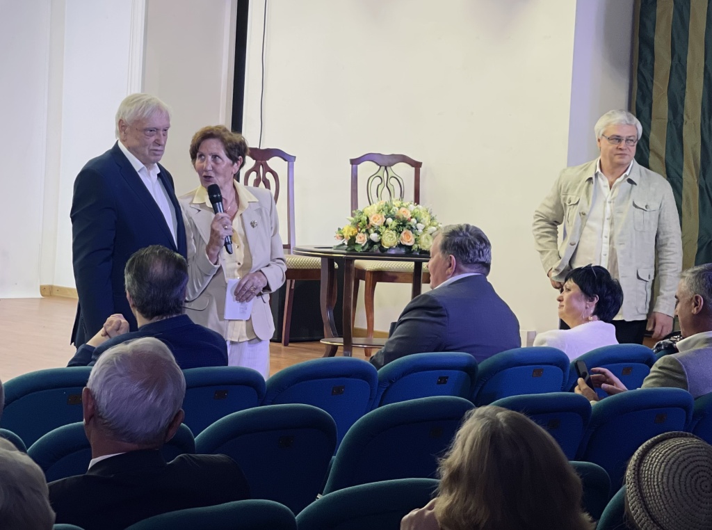 Голова.jpg Голова.jpg