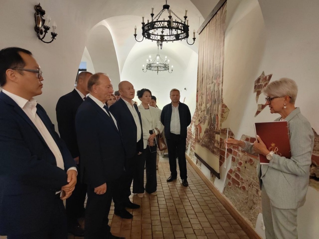В замке Несвиж.jpg В замке Несвиж.jpg