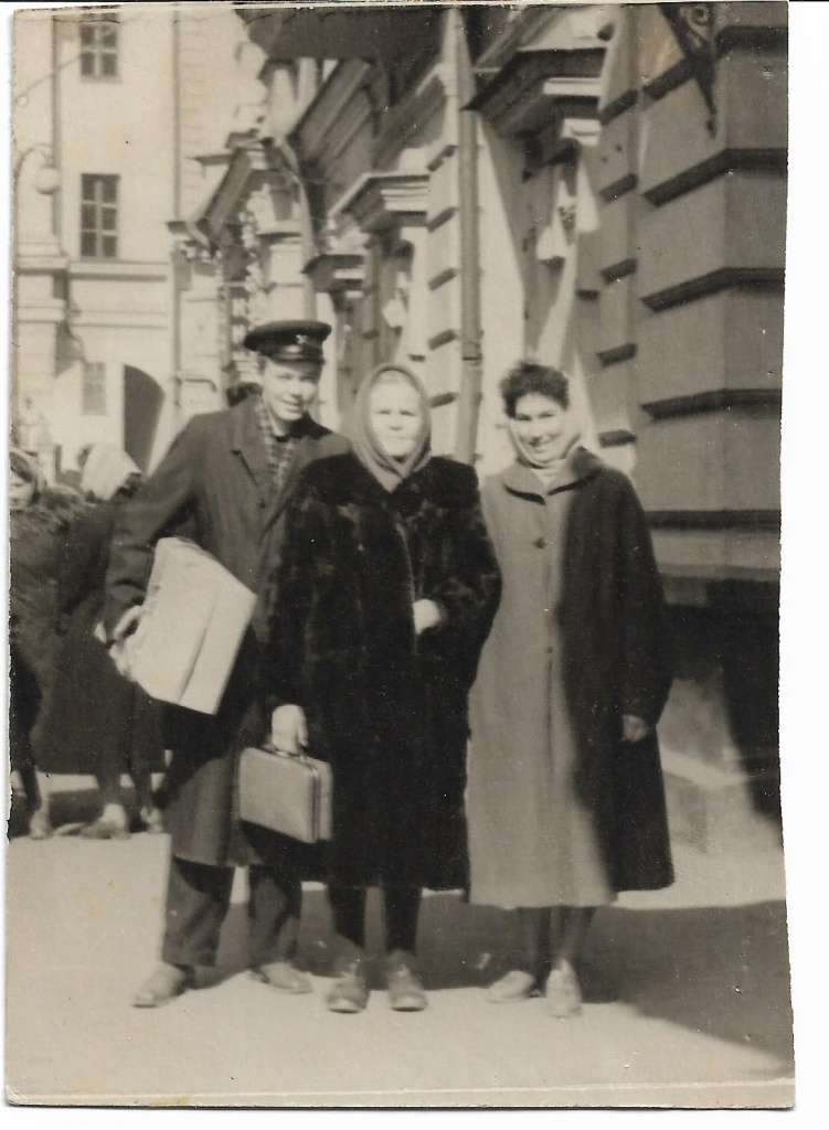 №12 Галина бабушка в ЗАГСе.jpeg