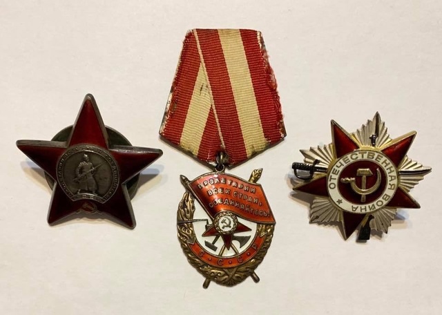 награды жаринов.jpg